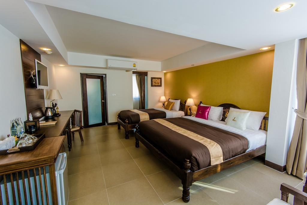 Goldenbell Hotel Chiangmai Чиангмай Экстерьер фото