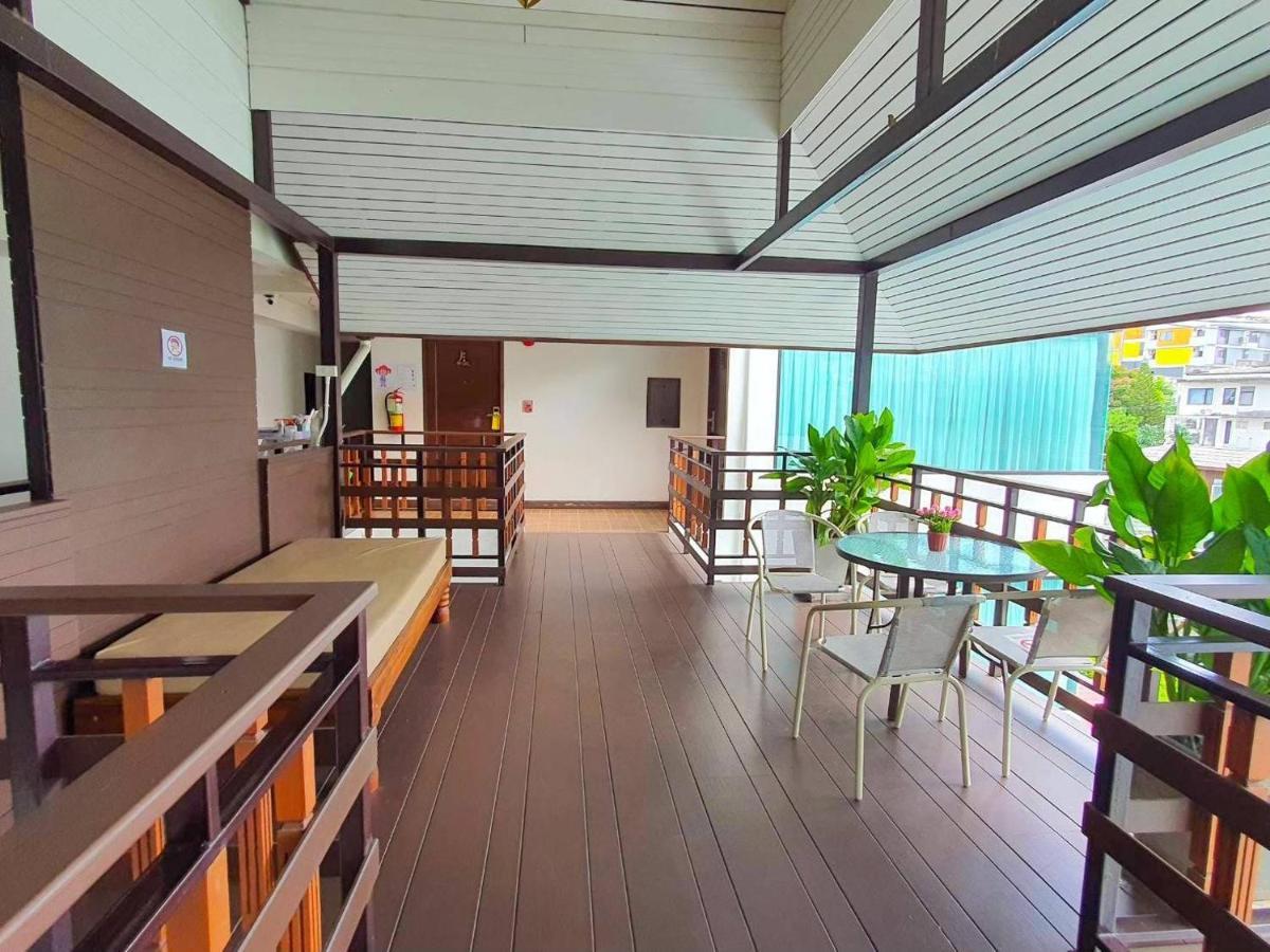 Goldenbell Hotel Chiangmai Чиангмай Экстерьер фото